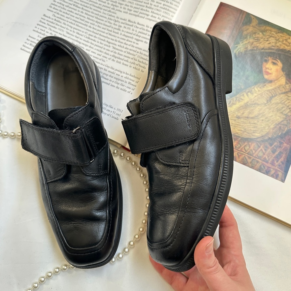 Geox Women's Black Leather Loafers - Picture 11 of 14